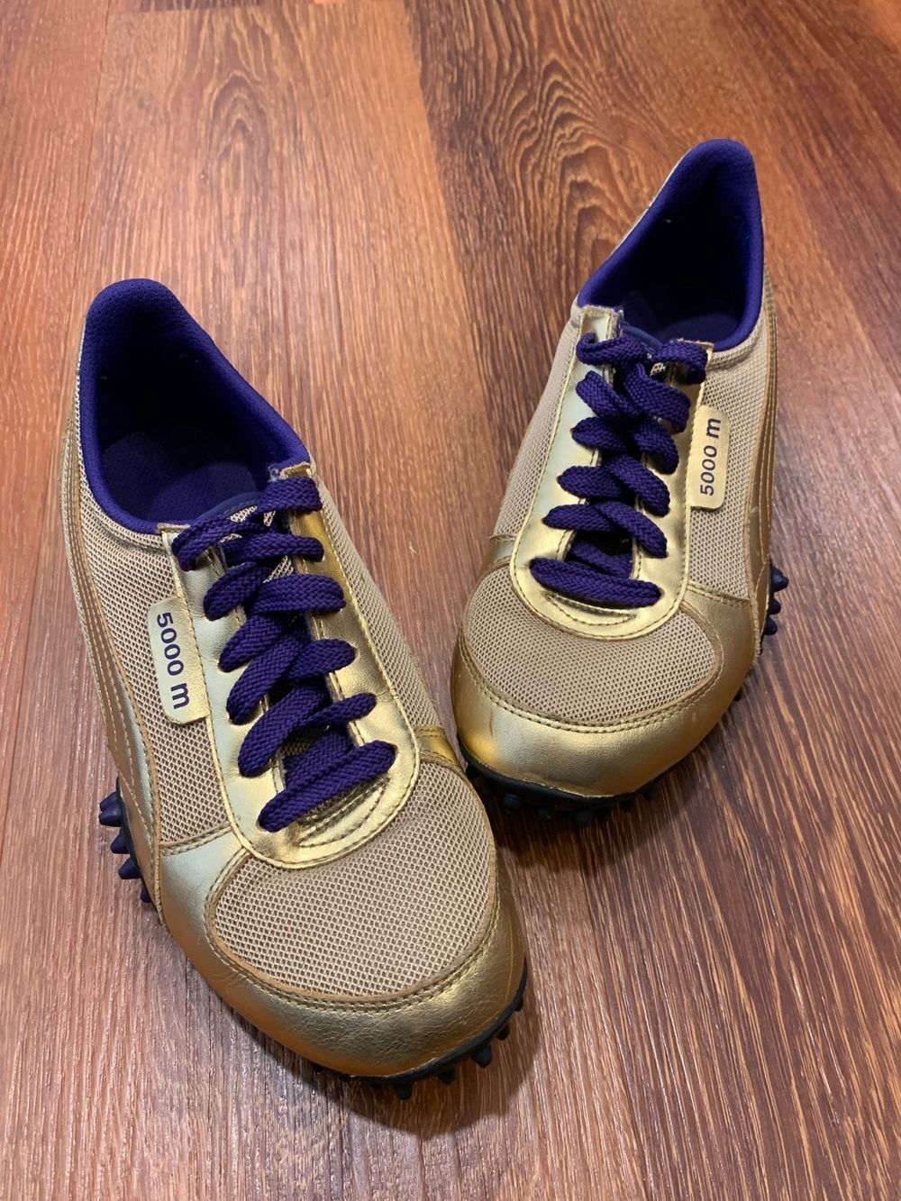 Y2K PUMA 5000m Gold Athletic Shoes Womens 8.5 Metallic Vintage Spiky Sole